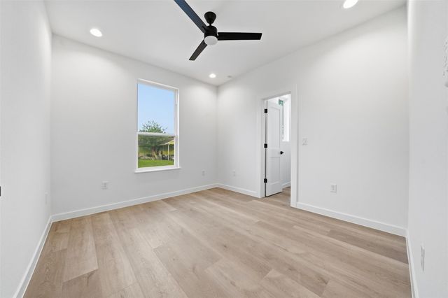 2212 Yellow Jacket LN 1, Austin, TX 78741