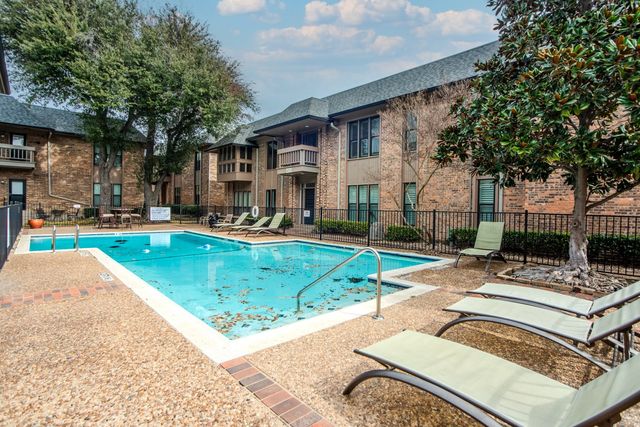 10716 Park Village Place B, Dallas, TX 75230