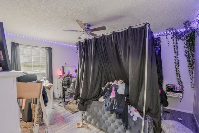 625 NW Renfro Street, Burleson, TX 76028