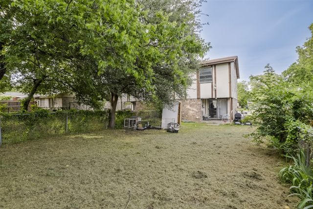 625 NW Renfro Street, Burleson, TX 76028