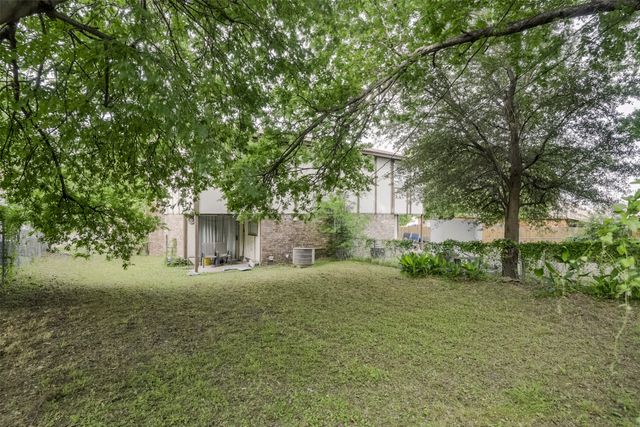625 NW Renfro Street, Burleson, TX 76028