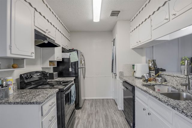625 NW Renfro Street, Burleson, TX 76028