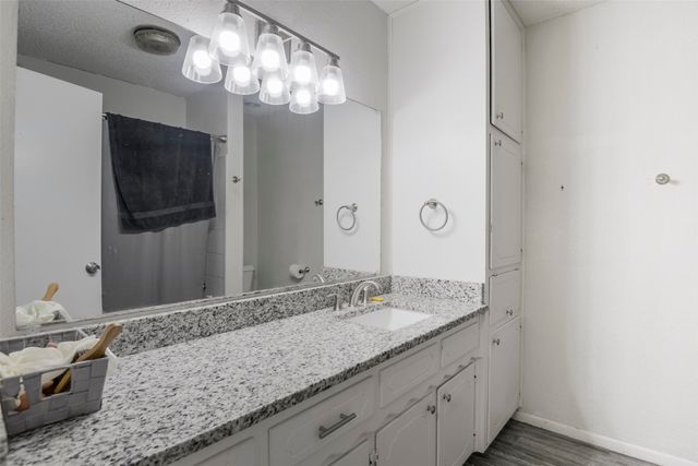 625 NW Renfro Street, Burleson, TX 76028