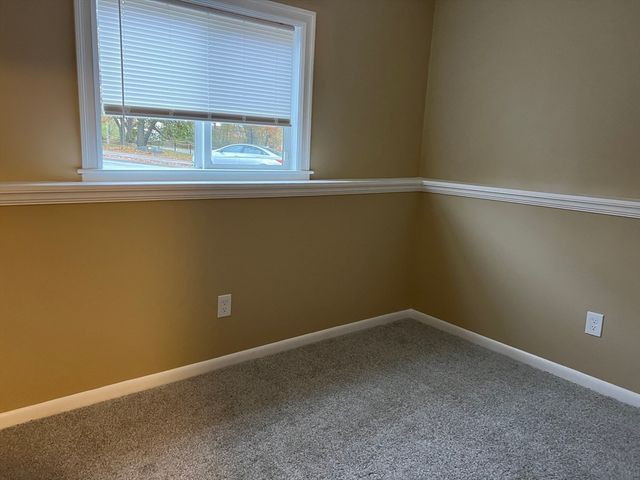 5455 N Main St 18A, Fall River, MA 02720