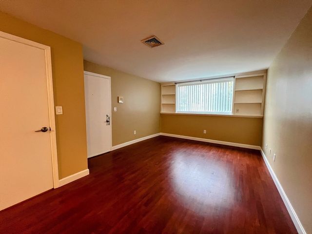 5455 N Main St 18A, Fall River, MA 02720