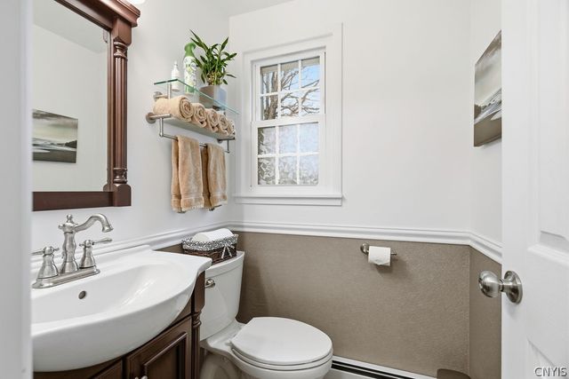211 Oakridge, Salina, NY 13088