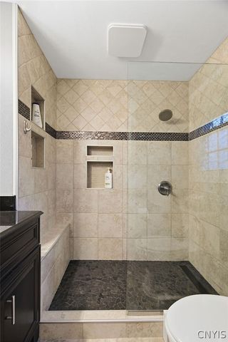 211 Oakridge, Salina, NY 13088
