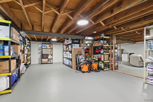 211 Oakridge, Salina, NY 13088