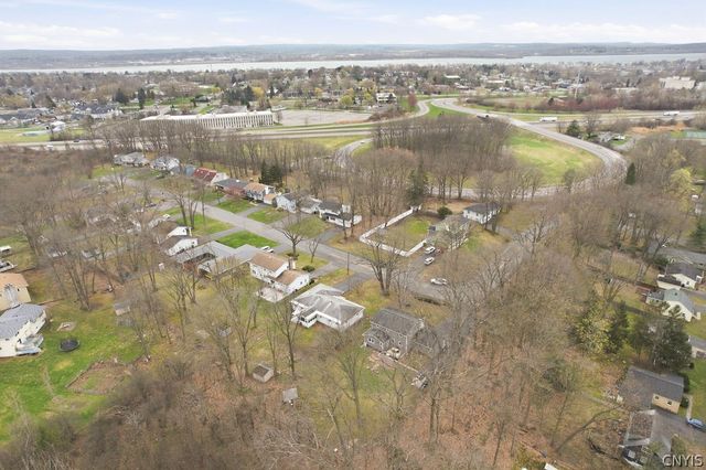 211 Oakridge, Salina, NY 13088