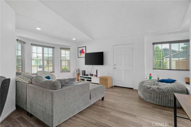 15957 Randall, Fontana, CA 92335
