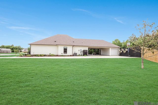 40413 Pocorello Dr, Gonzales, LA 70737