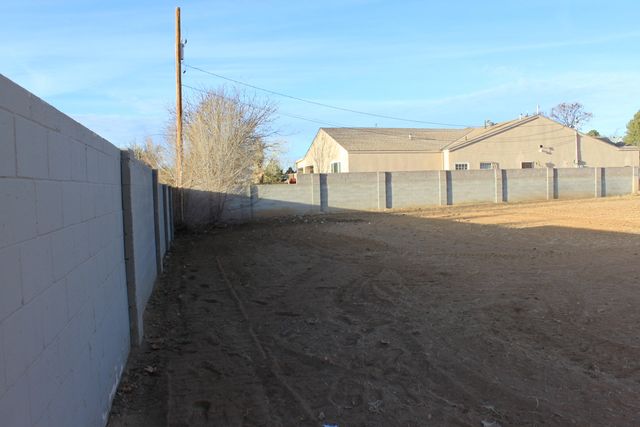 3801 Palomas Drive NE, Albuquerque, NM 87110
