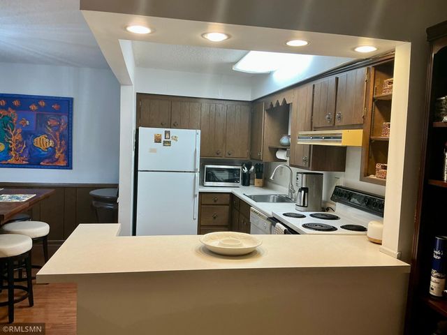 2200 Nevada Avenue S 214, Saint Louis Park, MN 55426