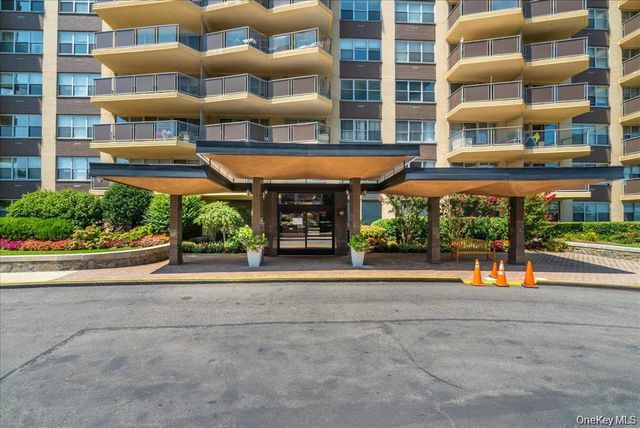 17-85 215 Street 12M, Bayside, NY 11360