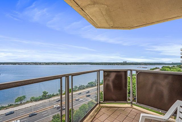 17-85 215 Street 12M, Bayside, NY 11360