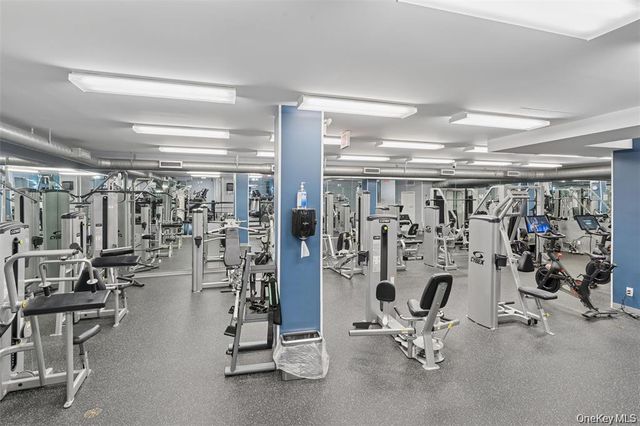 17-85 215 Street 12M, Bayside, NY 11360