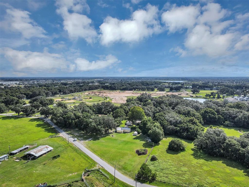 Image 12 of property listing at 510 PHILLIPS LANE, Wildwood, FL 34785