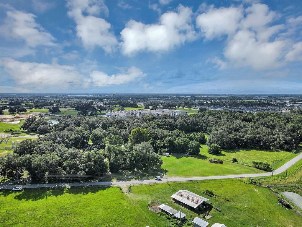 Image 15 of property listing at 510 PHILLIPS LANE, Wildwood, FL 34785