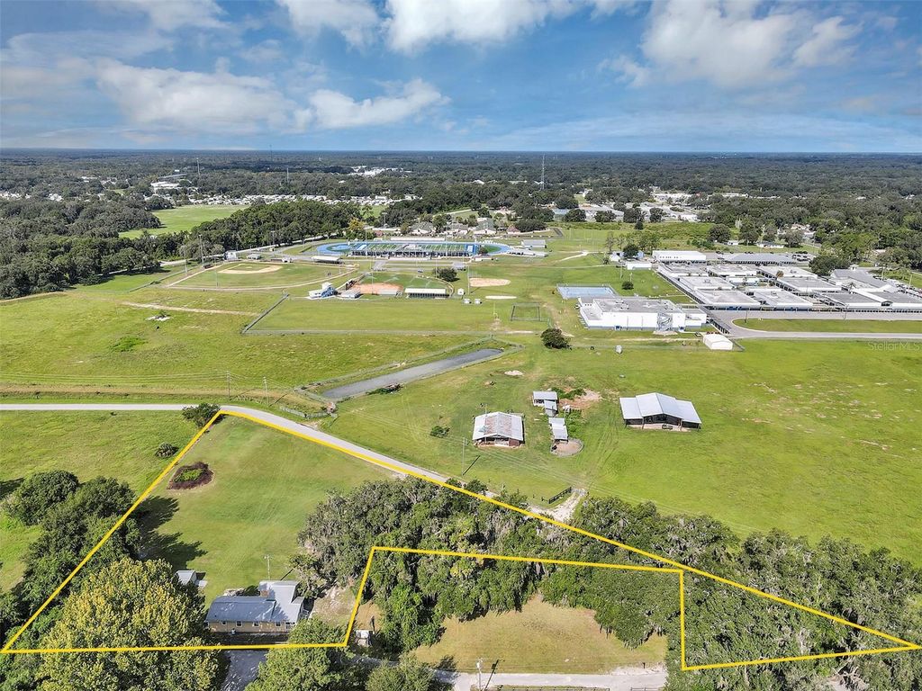 Image 26 of property listing at 510 PHILLIPS LANE, Wildwood, FL 34785