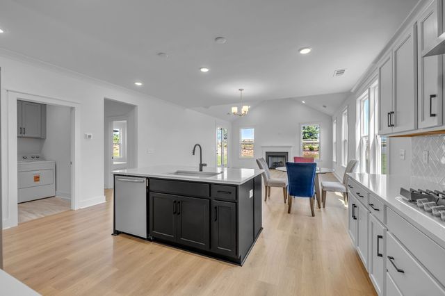 698 Conifer Dr, Spring Hill, TN 37174