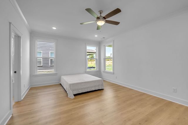 698 Conifer Dr, Spring Hill, TN 37174