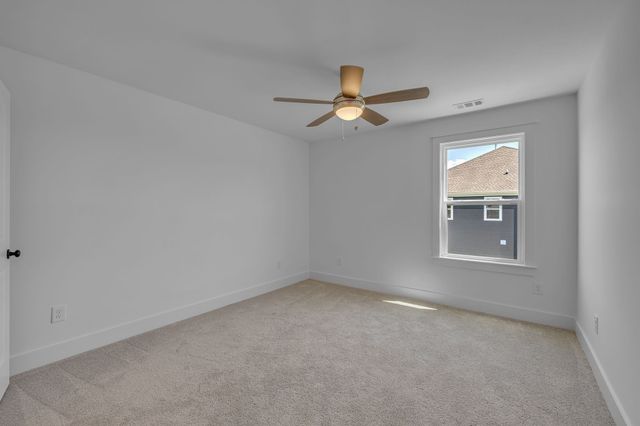 698 Conifer Dr, Spring Hill, TN 37174