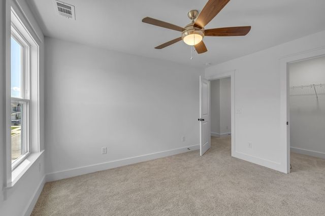 698 Conifer Dr, Spring Hill, TN 37174