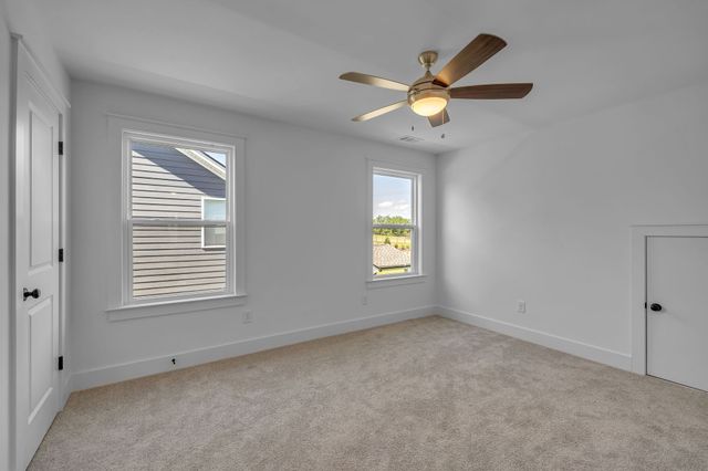 698 Conifer Dr, Spring Hill, TN 37174