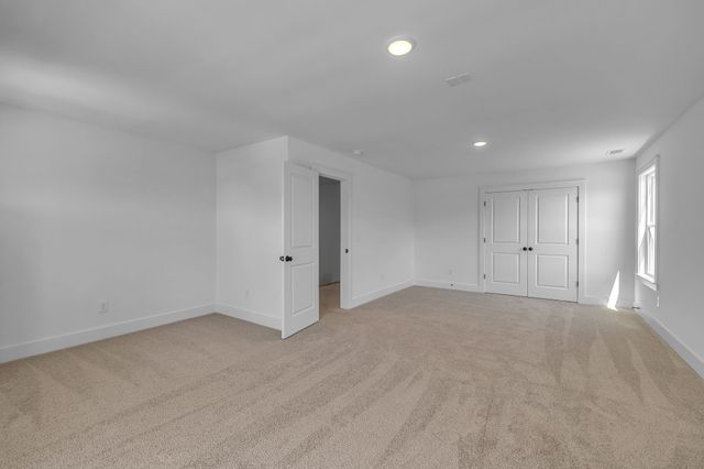 698 Conifer Dr, Spring Hill, TN 37174