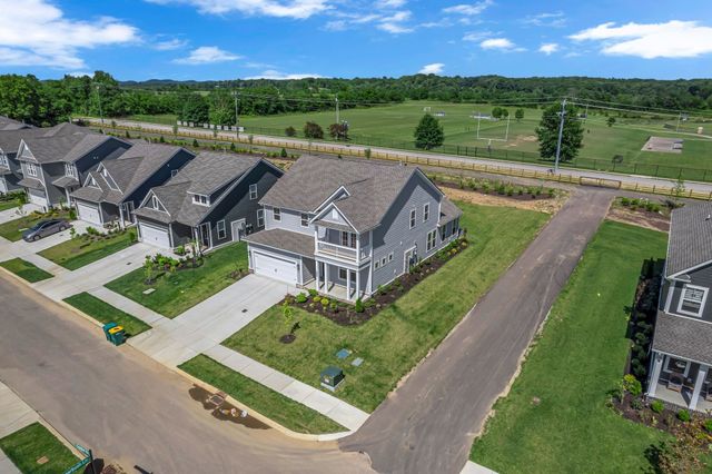 698 Conifer Dr, Spring Hill, TN 37174