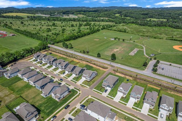 698 Conifer Dr, Spring Hill, TN 37174