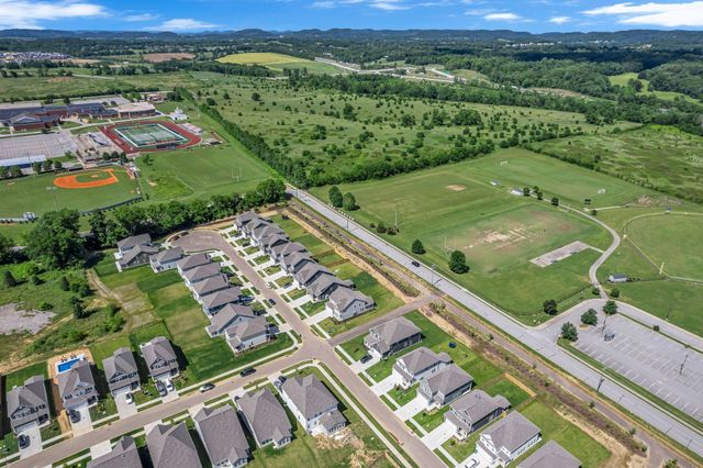 698 Conifer Dr, Spring Hill, TN 37174