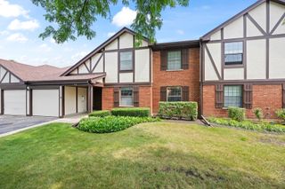 1542 Springview Court B1, Wheeling, IL 60090