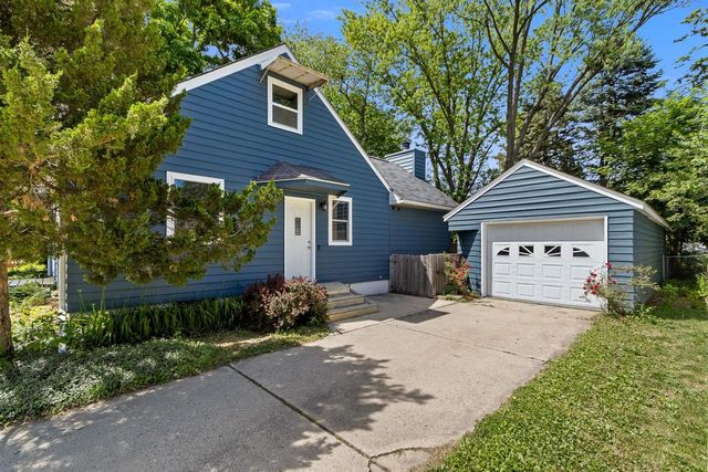 247 Orchard Drive, Oregon, WI 53575