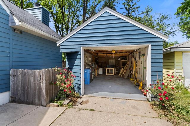 247 Orchard Drive, Oregon, WI 53575