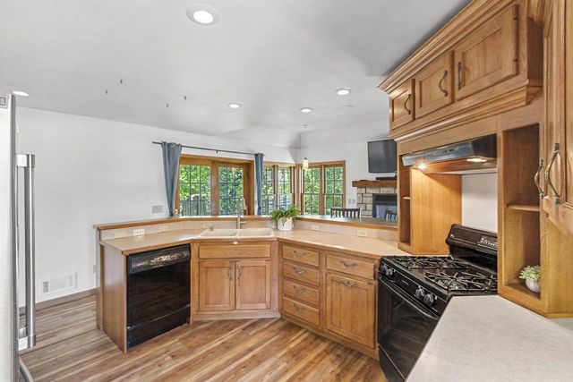 247 Orchard Drive, Oregon, WI 53575