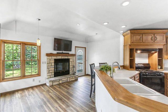 247 Orchard Drive, Oregon, WI 53575