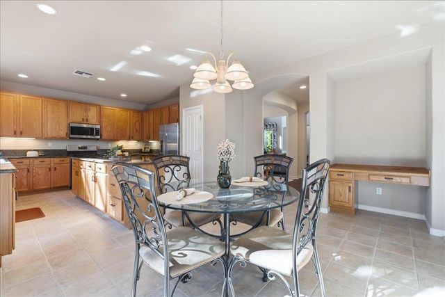 5533 Dunlay Dr, Sacramento, CA 95835