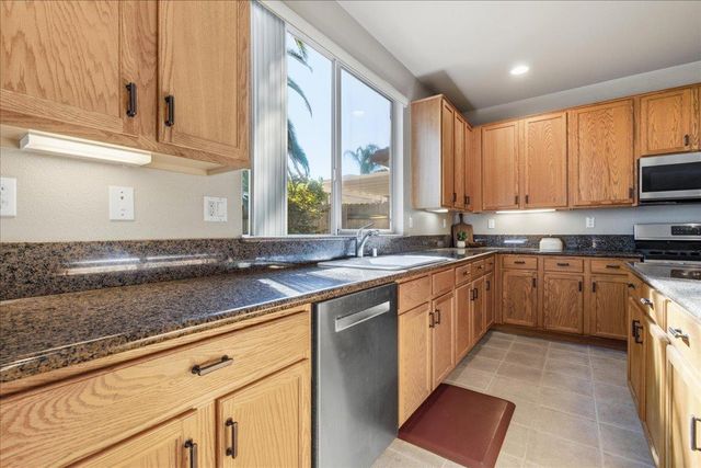 5533 Dunlay Dr, Sacramento, CA 95835