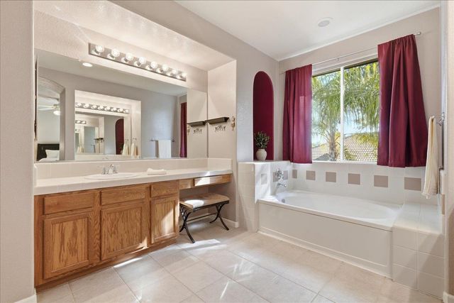 5533 Dunlay Dr, Sacramento, CA 95835