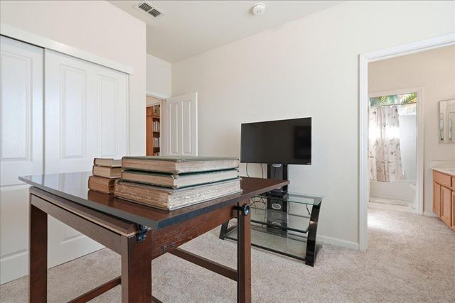 5533 Dunlay Dr, Sacramento, CA 95835