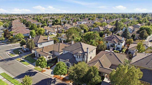 5533 Dunlay Dr, Sacramento, CA 95835