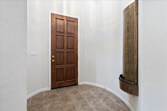 5533 Dunlay Dr, Sacramento, CA 95835