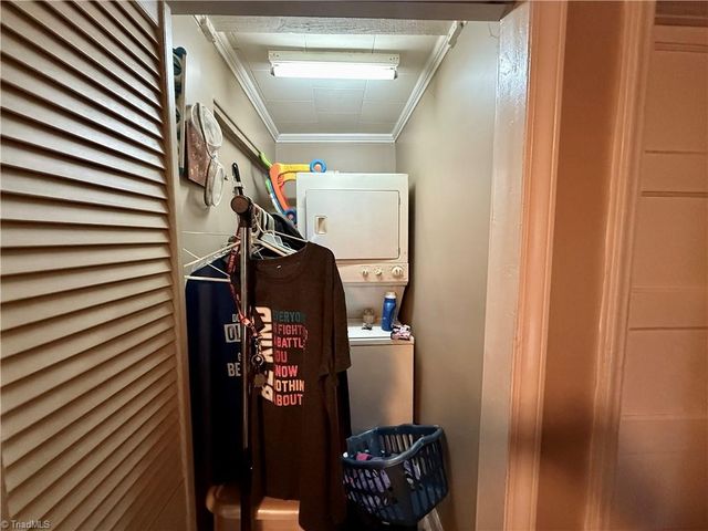 220 Curry Road, High Point, NC 27265