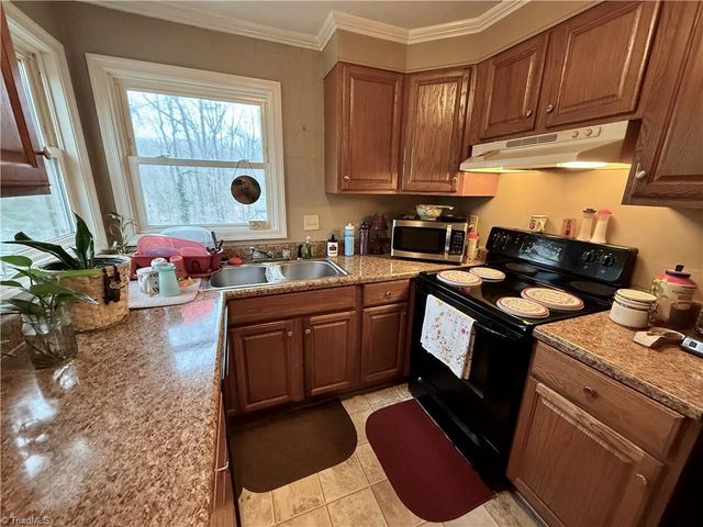 220 Curry Road, High Point, NC 27265