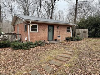 220 Curry Road, High Point, NC 27265