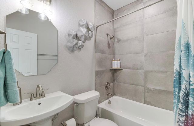 3603 Fidelity Street B, Houston, TX 77029