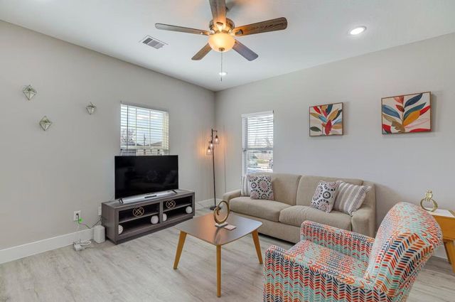 3603 Fidelity Street B, Houston, TX 77029