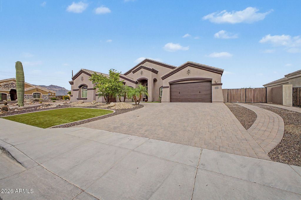 Image 16 of property listing at 1335 N 100TH Place, Mesa, AZ 85207