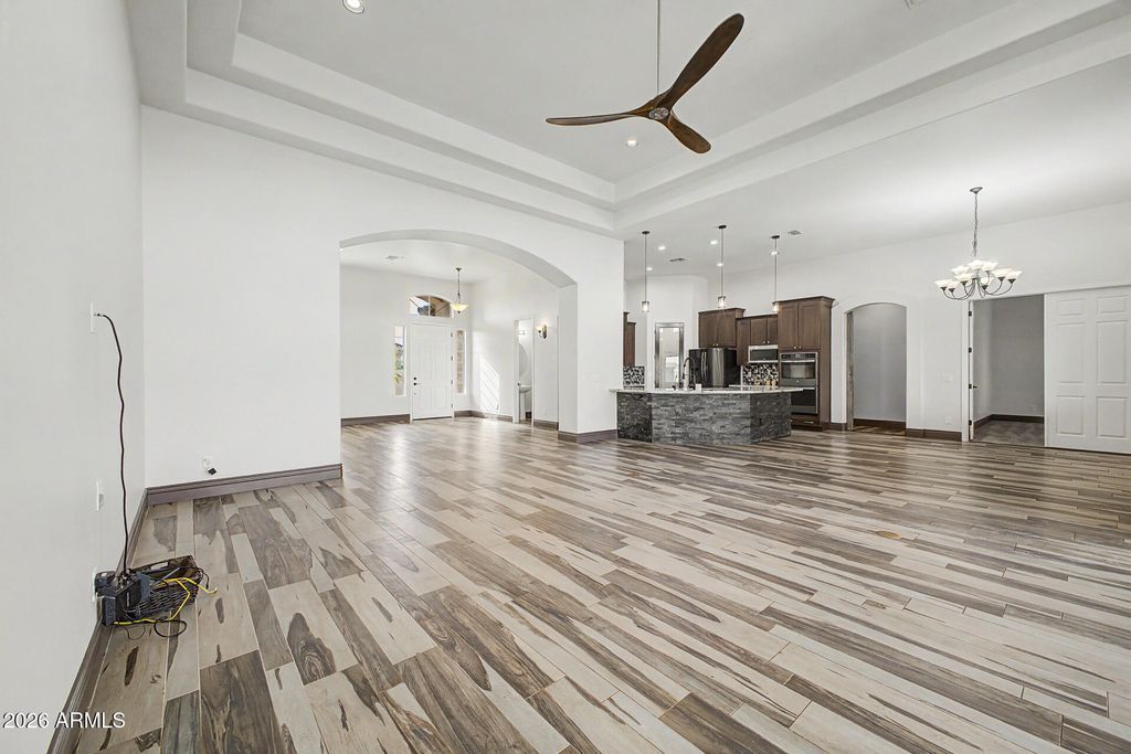 Image 6 of property listing at 1335 N 100TH Place, Mesa, AZ 85207